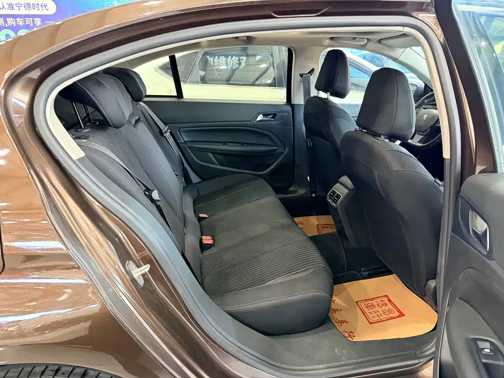 Peugeot 408 350 THP Auto Luxury