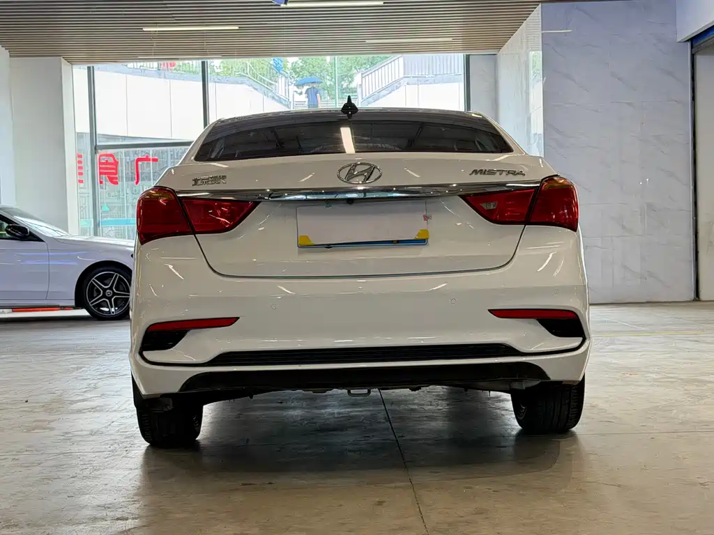 Mistra 1.8 L Auto Intelligent GLS CN-V