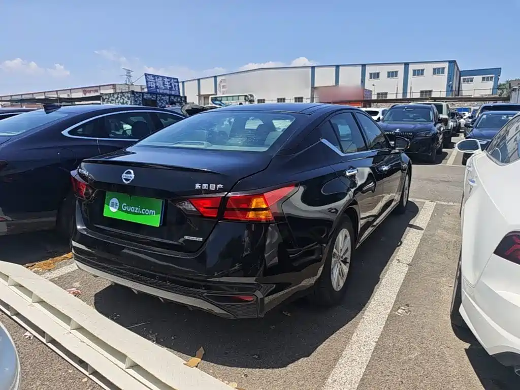 Teana 2.0 L XL Comfort