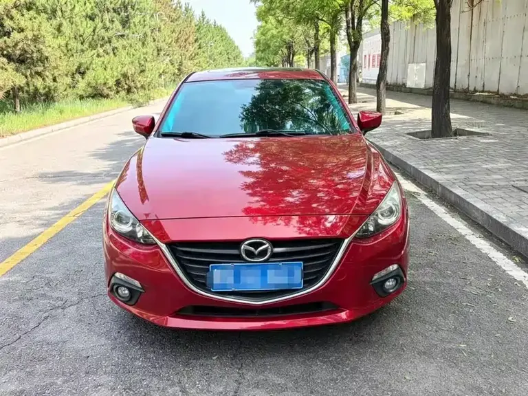 Mazda 3 Axela Hatchback 2.0 L Auto Sport