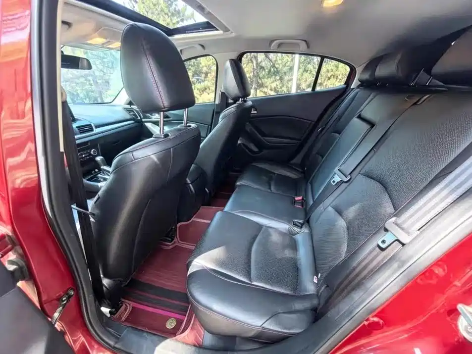 Mazda 3 Axela Hatchback 2.0 L Auto Sport