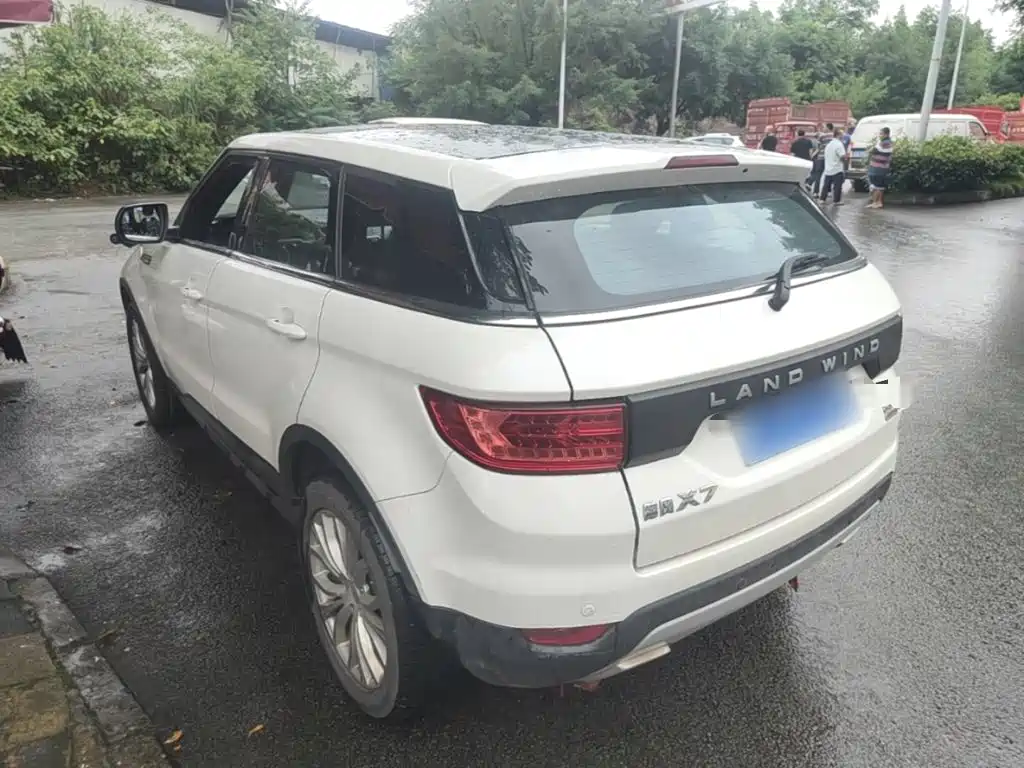 Landwind X7 2.0 T Panoramic Distinguished
