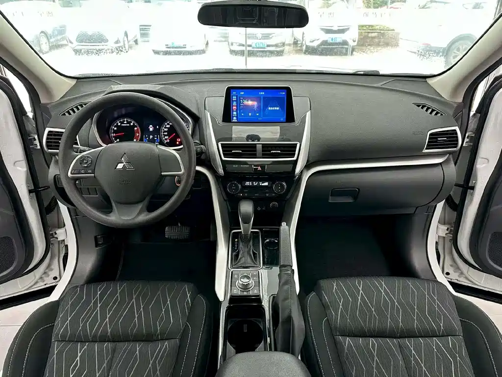 Eclipse Cross 1.5 T CVT 2 WD CN-VI