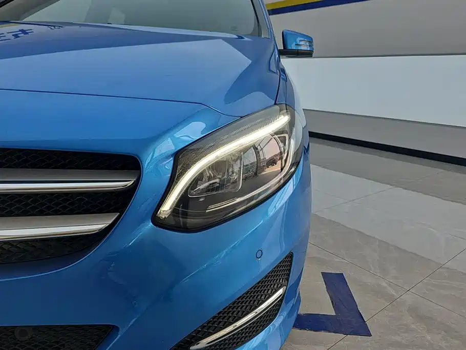 Mercedes-Benz B-Class B 200 Fashion