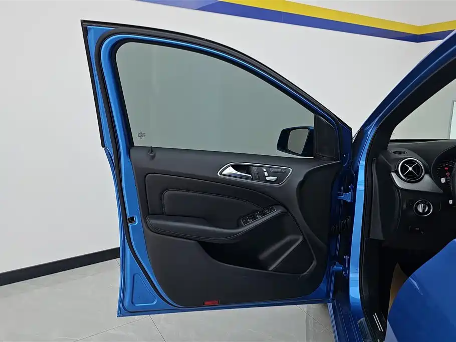 Mercedes-Benz B-Class B 200 Fashion