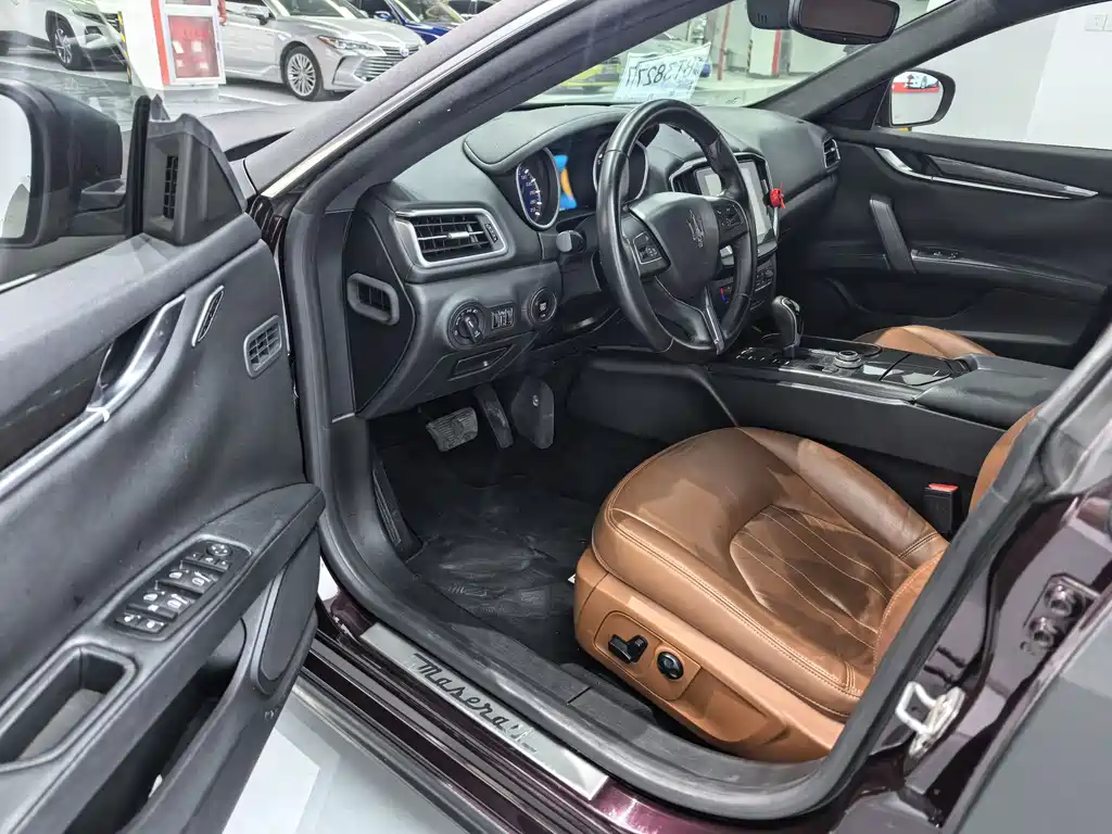 Ghibli 3.0 T Standard