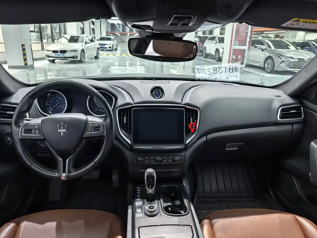 Ghibli 3.0 T Standard