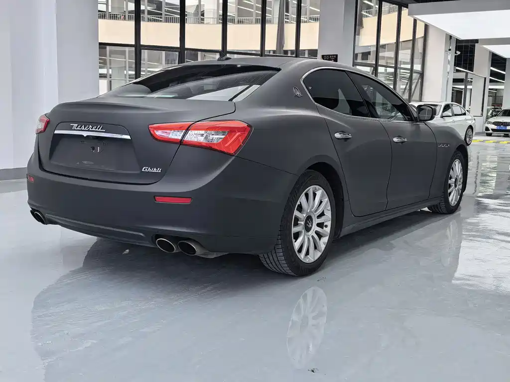 Ghibli 3.0 T Standard