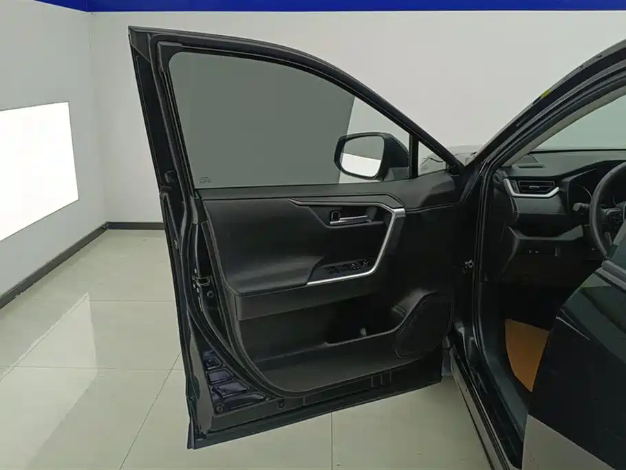 Wildlander 2.0 L CVT 4 WD Luxury