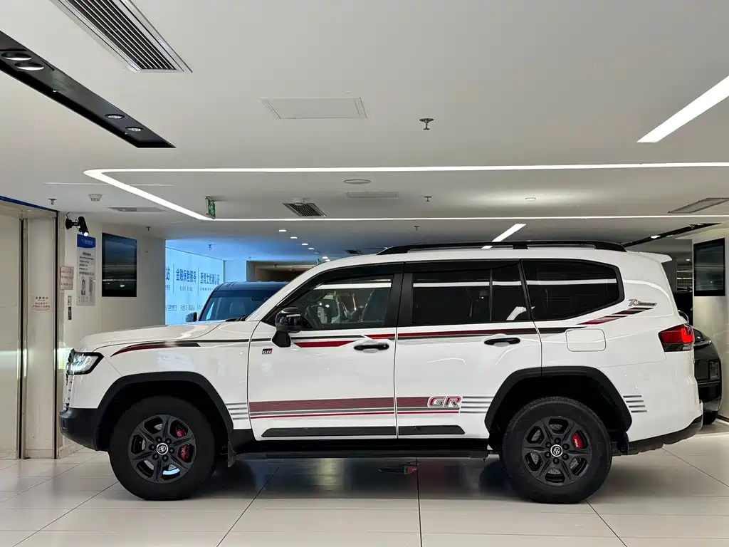 Land Cruiser (Import) 兰德酷路泽(进口) LC300 2023款 3.5 T 自动