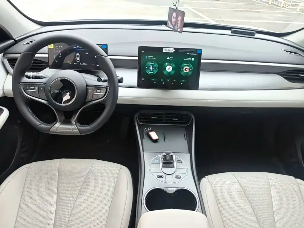 Seal 05 DM-i DM-i Smart Drive 55 KM Luxury