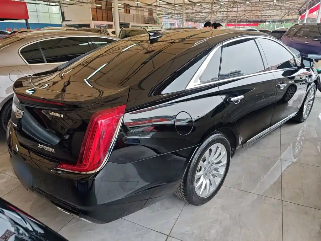 Cadillac XTS 28 T Tech