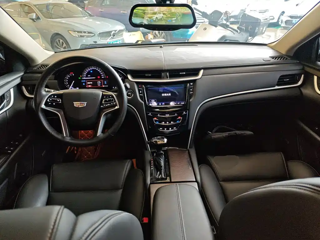 Cadillac XTS 28 T Tech