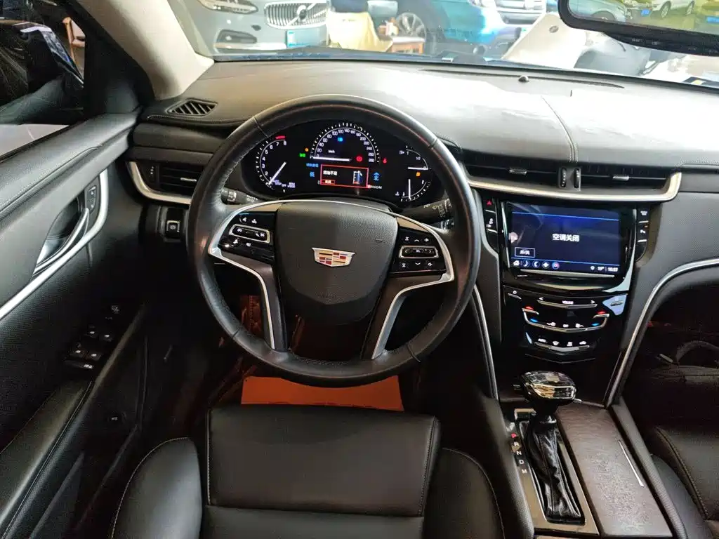 Cadillac XTS 28 T Tech
