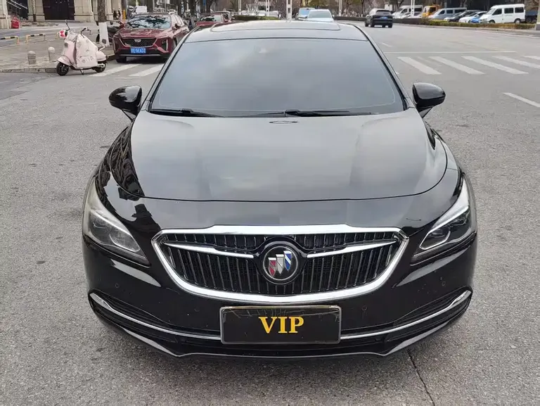 Buick LaCrosse 28 T Luxury