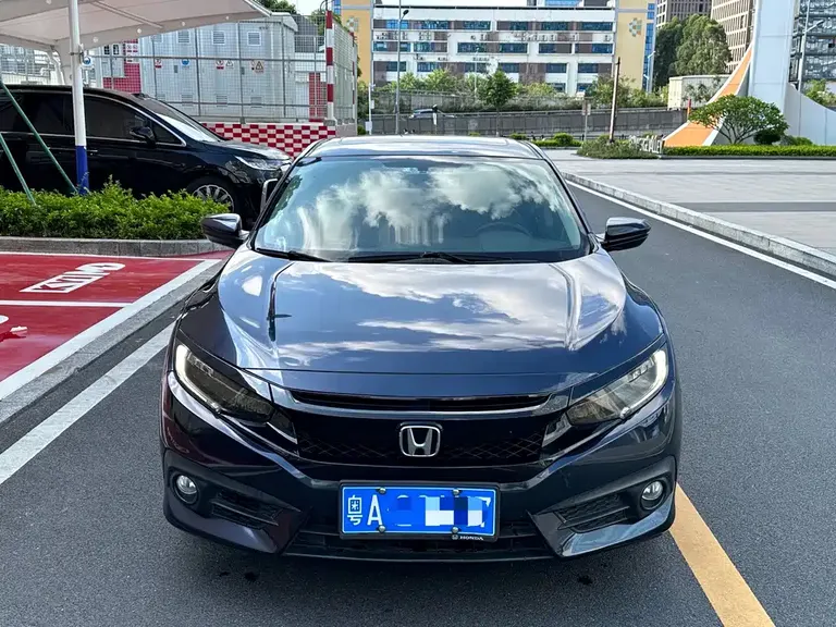 Honda Civic 220 TURBO CVT Distinguished