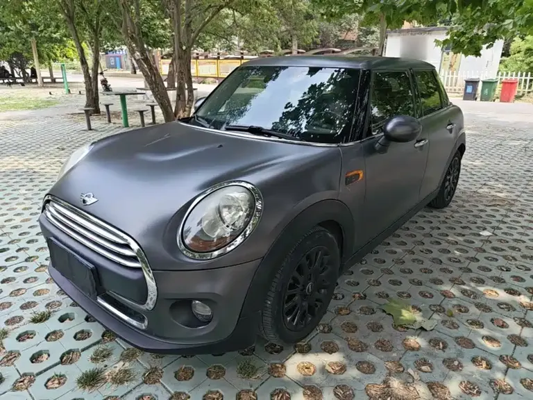 MINI 1.2 T ONE Pioneer 5-door