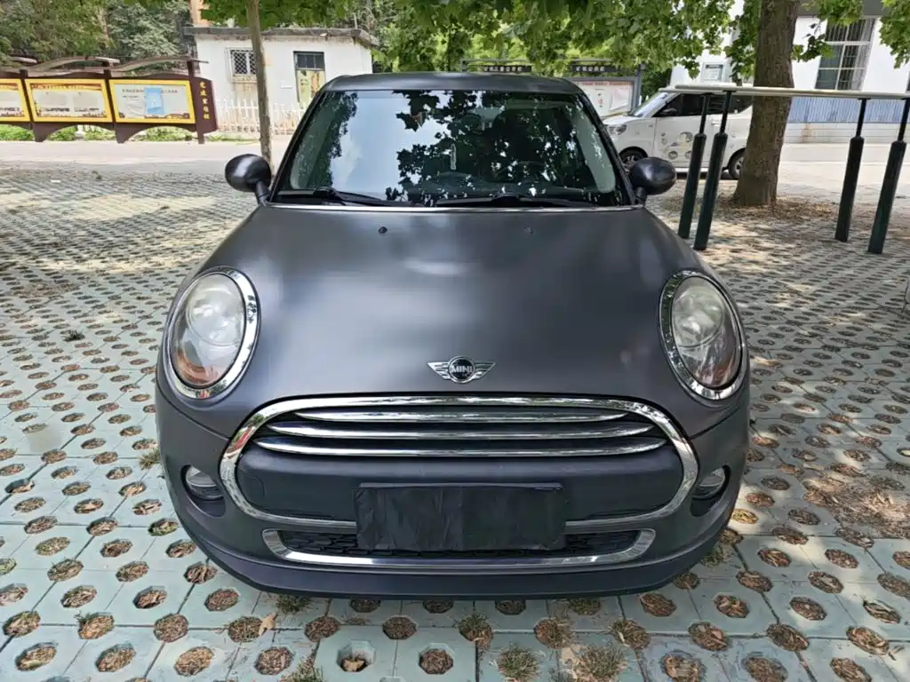 MINI 1.2 T ONE Pioneer 5-door