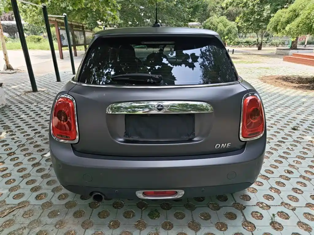 MINI 1.2 T ONE Pioneer 5-door