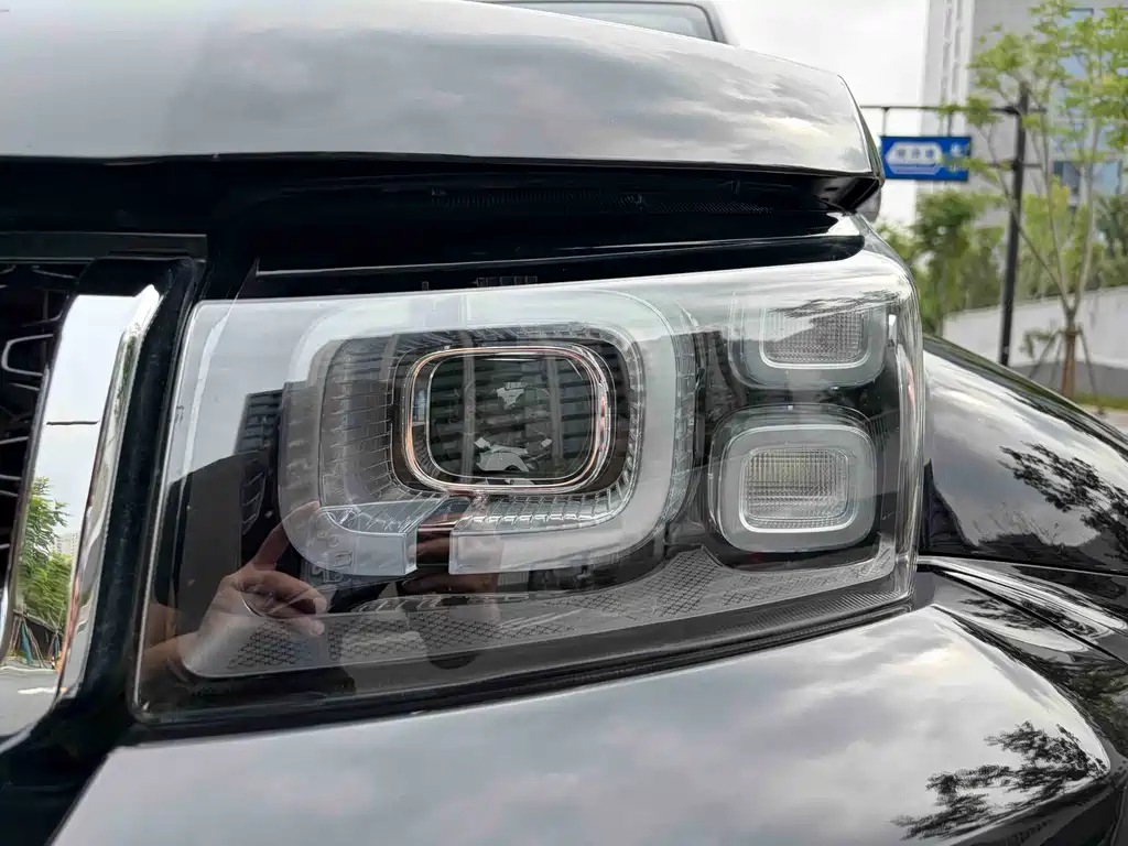 BAIC BJ40 2.0 T Auto 4 WD City Hunter Swordsman
