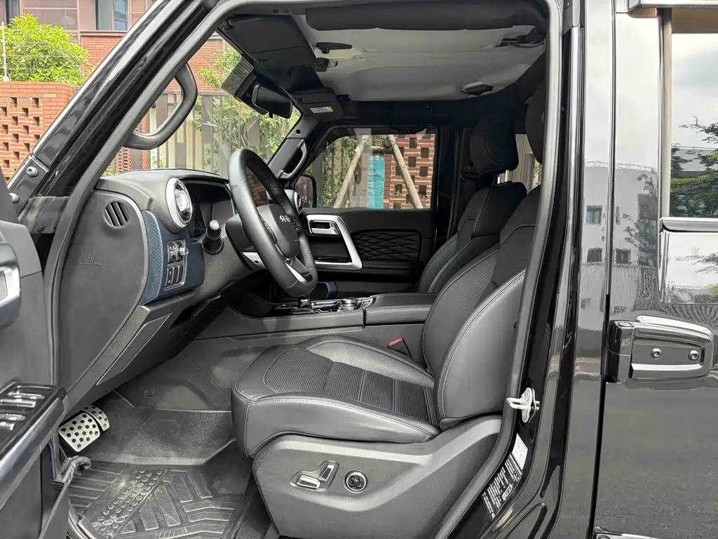 BAIC BJ40 2.0 T Auto 4 WD City Hunter Swordsman