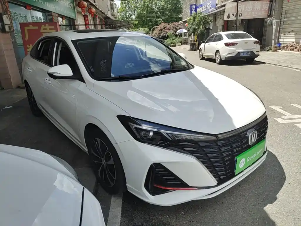 Eado PLUS Blue Whale NE 1.4 T GDI DCT Flagship