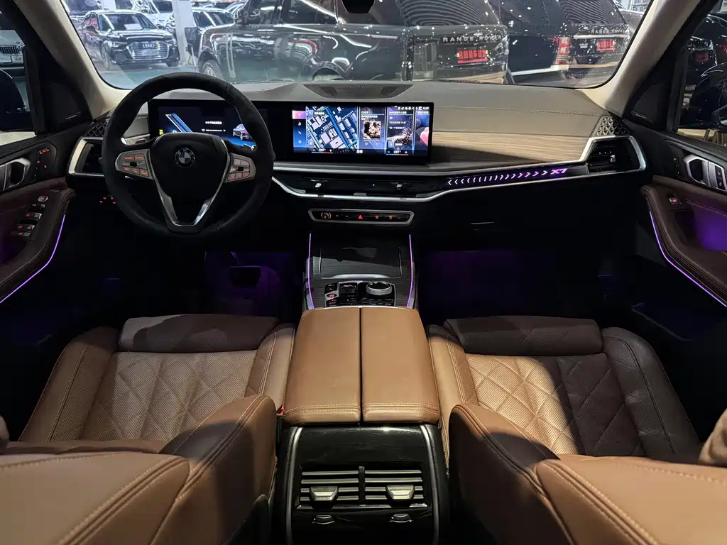 BMW X7 xDrive40 i Leading Luxury Package
