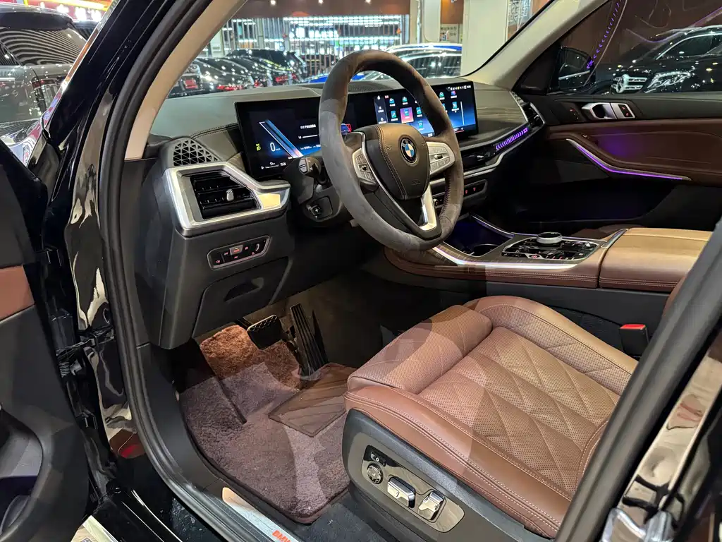 BMW X7 xDrive40 i Leading Luxury Package