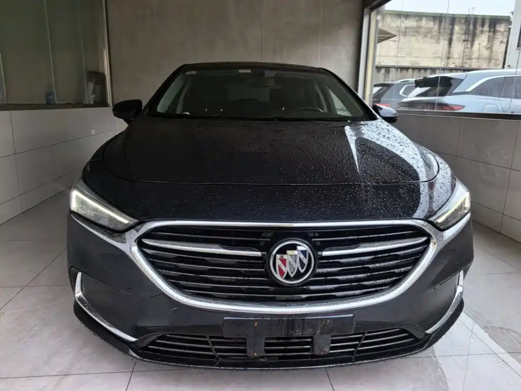 LaCrosse 652 T Luxury