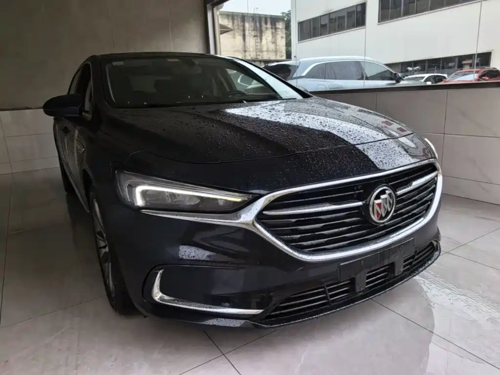 LaCrosse 652 T Luxury
