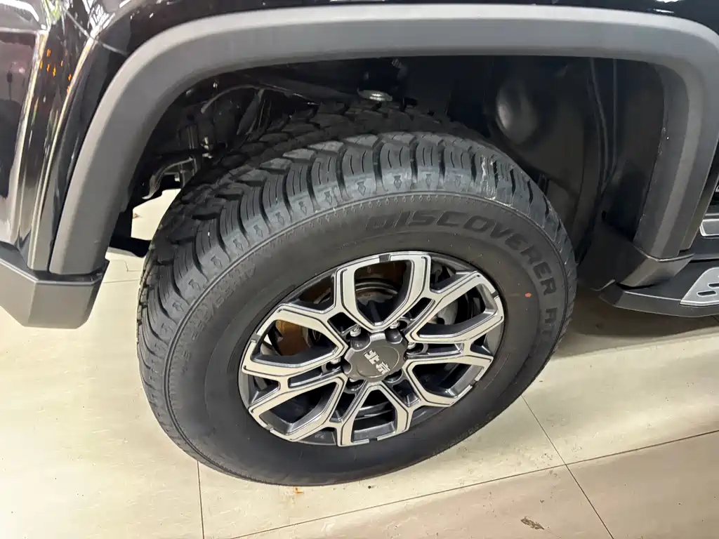 BAIC BJ40 2.0 T City Hunter Glory