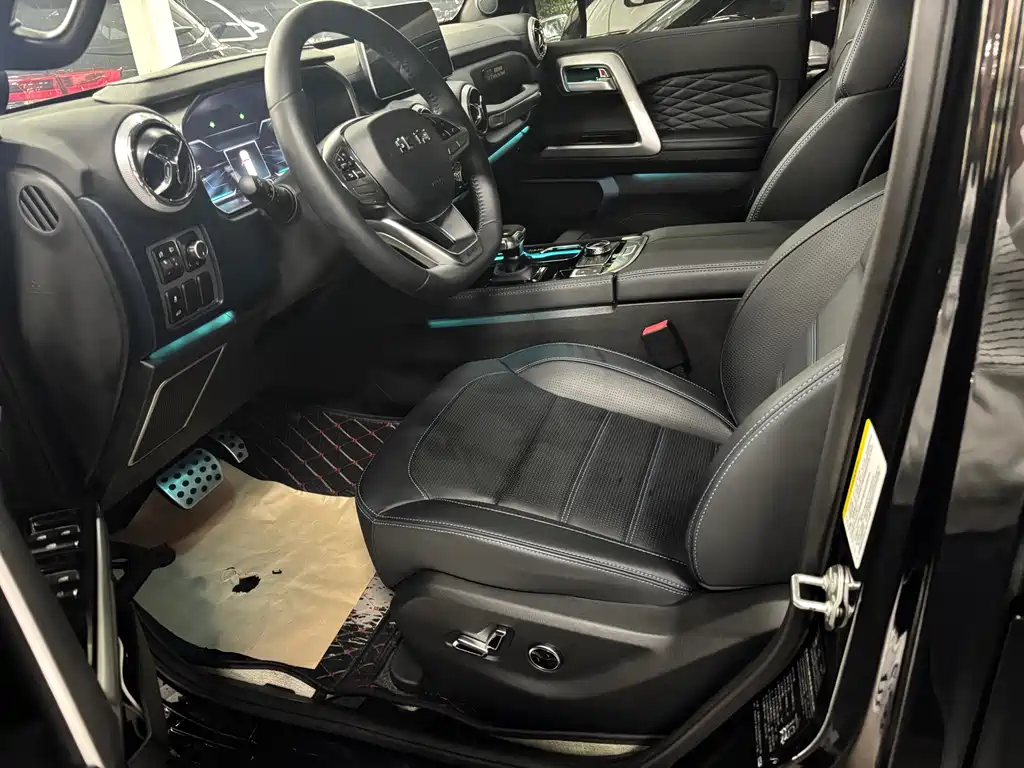 BAIC BJ40 2.0 T City Hunter Glory