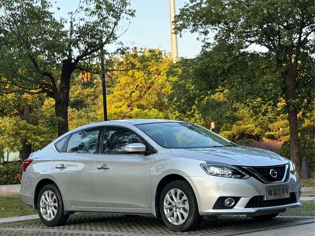Sylphy 1.6 XV CVT Smart Enjoyment