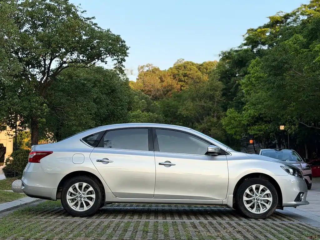 Sylphy 1.6 XV CVT Smart Enjoyment