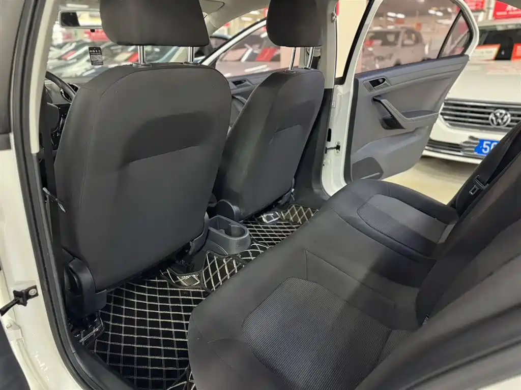 Jetta 1.4 L Manual Fashion