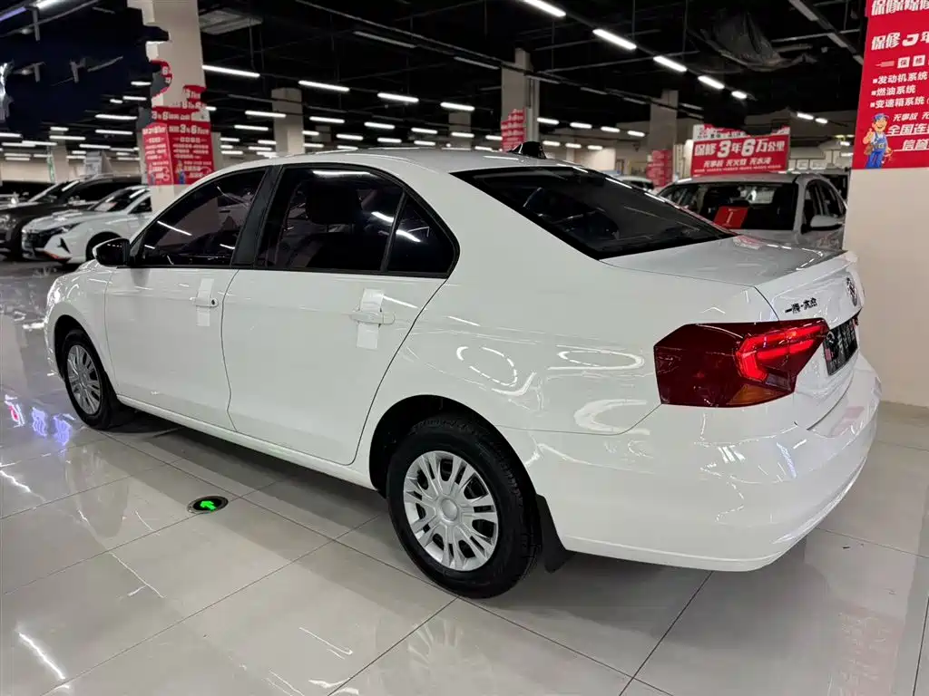 Jetta 1.4 L Manual Fashion