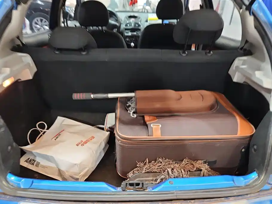 Citroën C2 雪铁龙C2 2012款 1.4 L 手动运动型