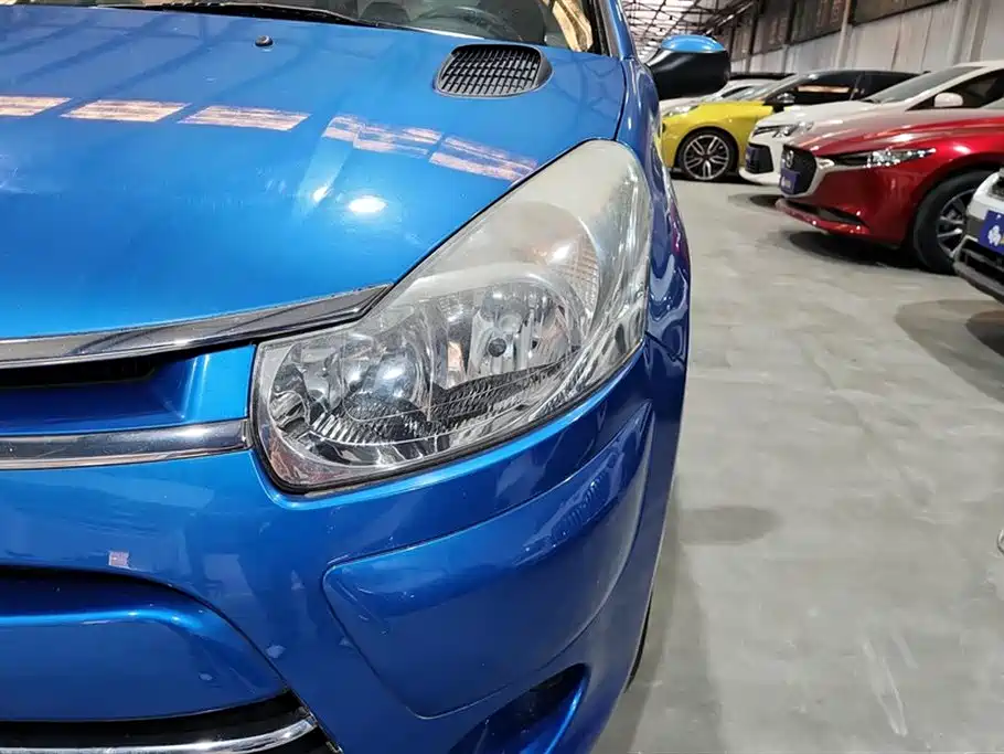 Citroën C2 雪铁龙C2 2012款 1.4 L 手动运动型