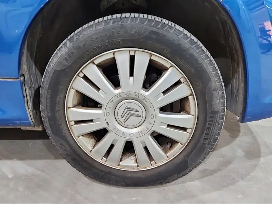 Citroën C2 雪铁龙C2 2012款 1.4 L 手动运动型