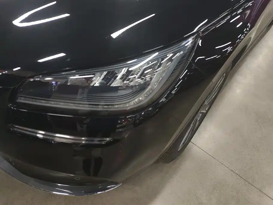 Corsair Facelift 2.0 T 2 WD Graceful