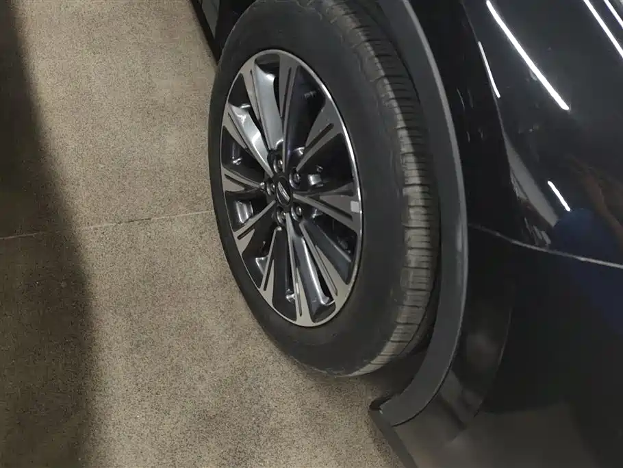 Corsair Facelift 2.0 T 2 WD Graceful