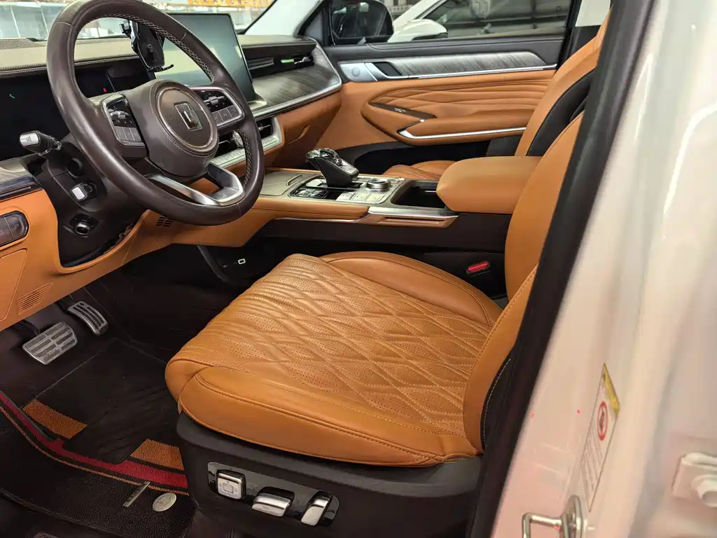 Tank 500 3.0 T Sport Realm 5-seat