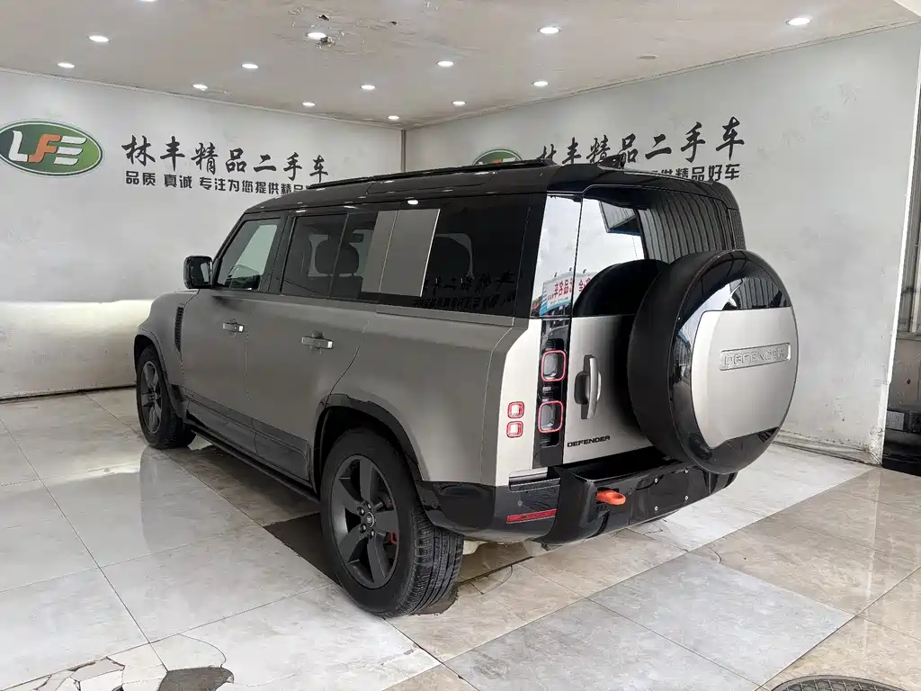 Land Rover Defender 110 3.0 T P400 X