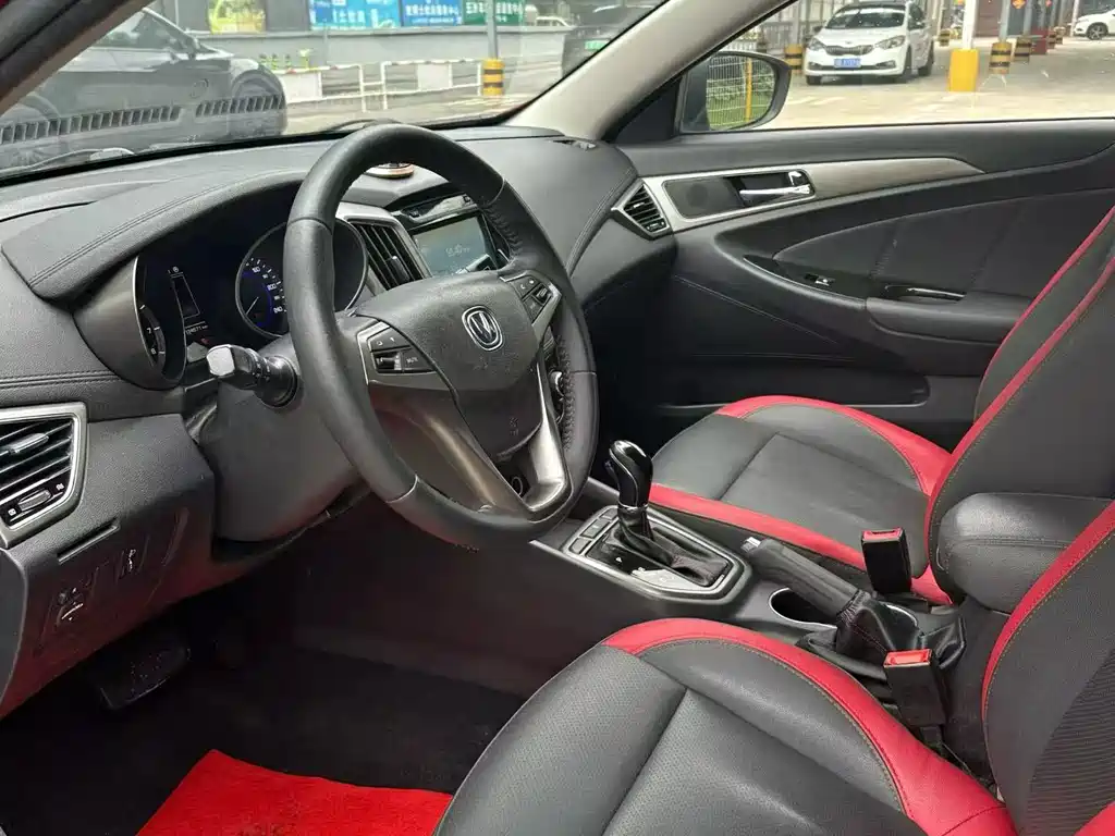 Eado XT 1.6 L Auto Handsome Cool