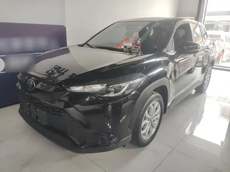 Toyota Frontlander 2.0 L CVT Leading
