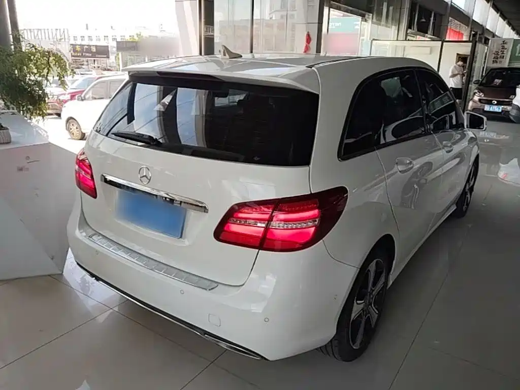 Mercedes-Benz B-Class B 200 Fashion
