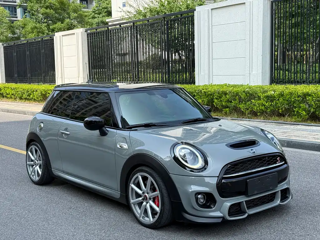 MINI 2.0 T COOPER S Racer
