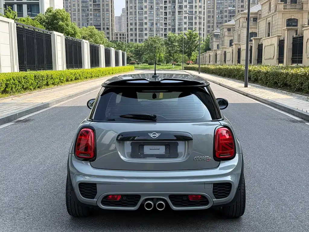 MINI 2.0 T COOPER S Racer
