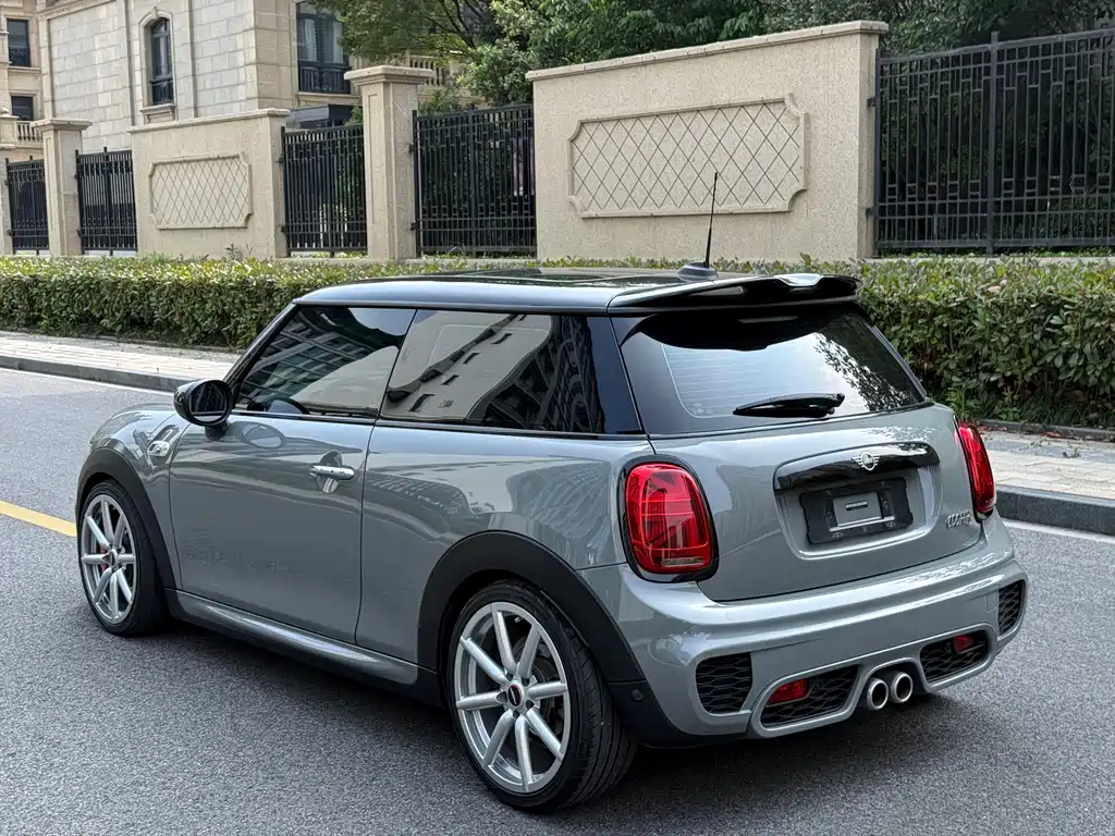 MINI 2.0 T COOPER S Racer