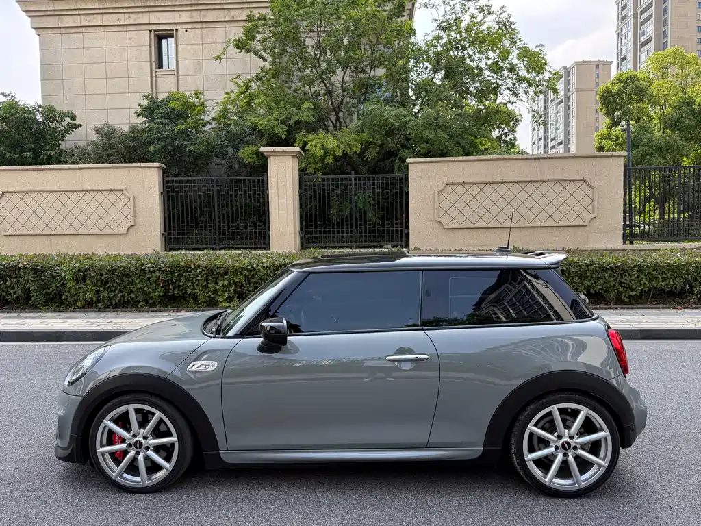 MINI 2.0 T COOPER S Racer
